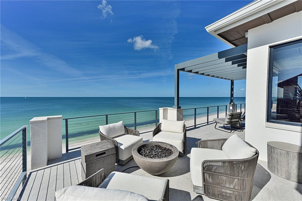 BAREFOOT BEACH - Residential