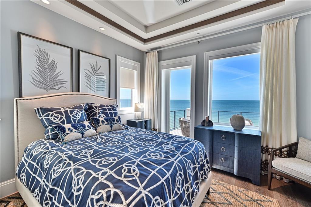 BAREFOOT BEACH - Residential