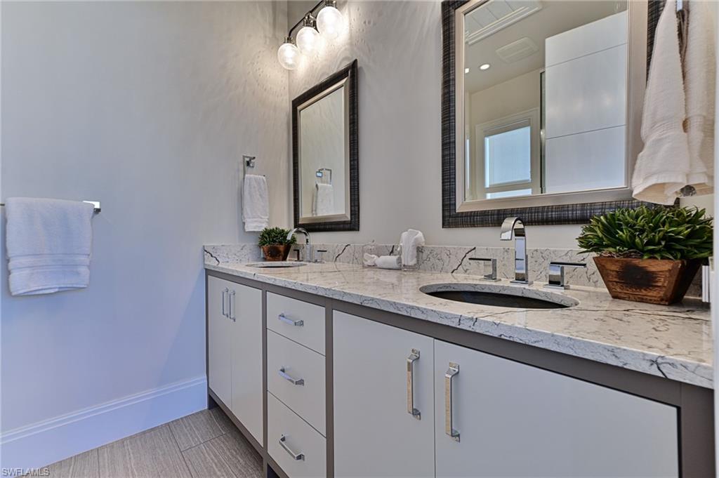 BAREFOOT BEACH - Residential