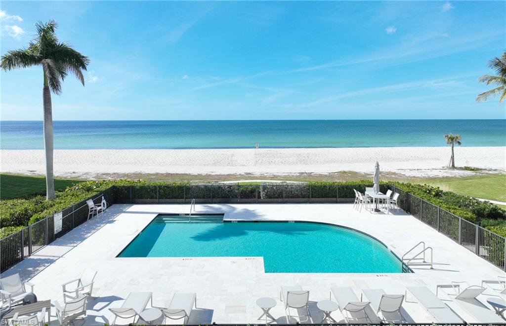 BAREFOOT BEACH - Residential