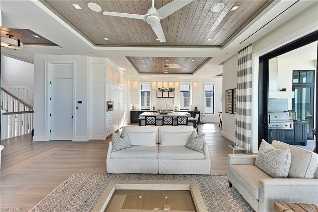 BAREFOOT BEACH - Residential