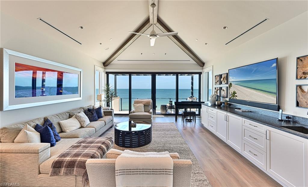 BAREFOOT BEACH - Residential