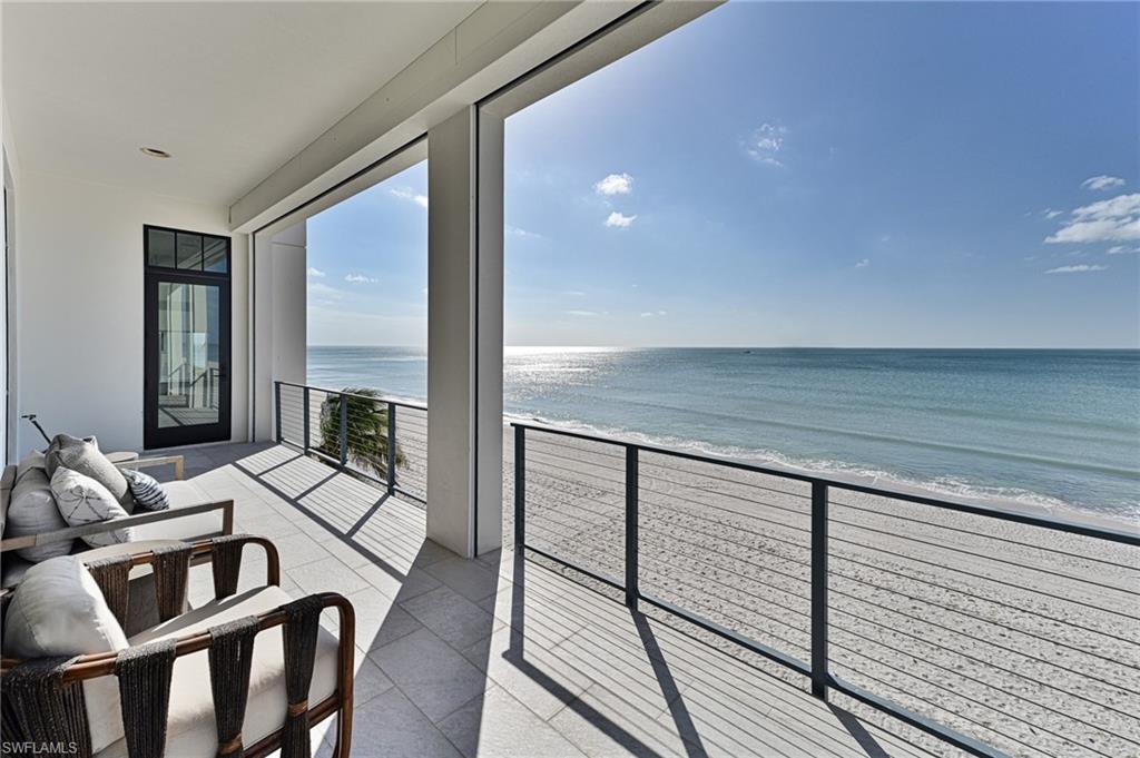 BAREFOOT BEACH - Residential