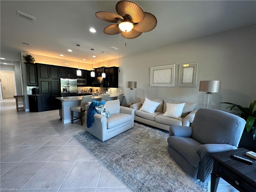 MARINA BAY - Residential Lease