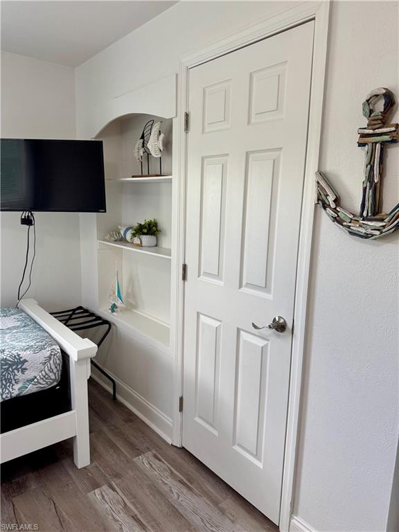 BONITA SHORES - Residential