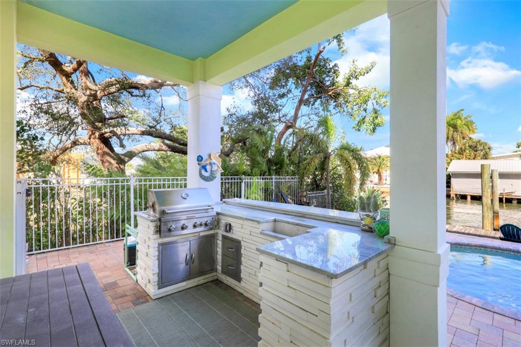 VENETIAN GARDENS - Residential