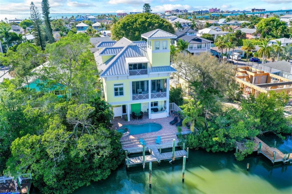 VENETIAN GARDENS - Residential