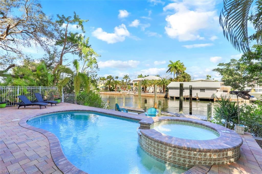 VENETIAN GARDENS - Residential