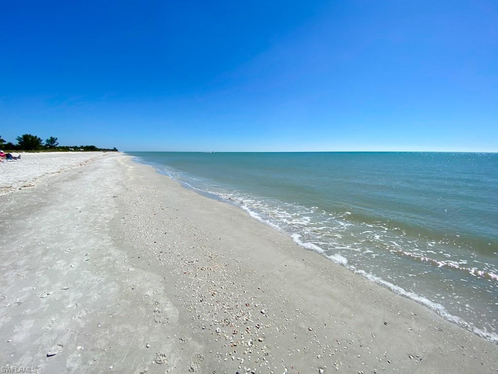 CHATEAUX SUR MER UNREC - Land