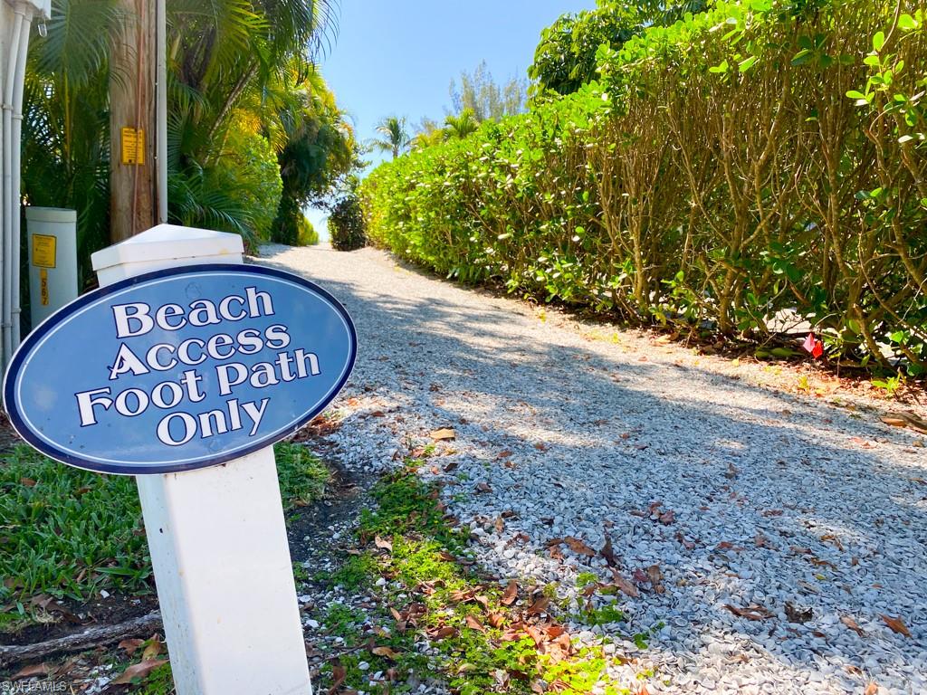 CHATEAUX SUR MER UNREC - Land