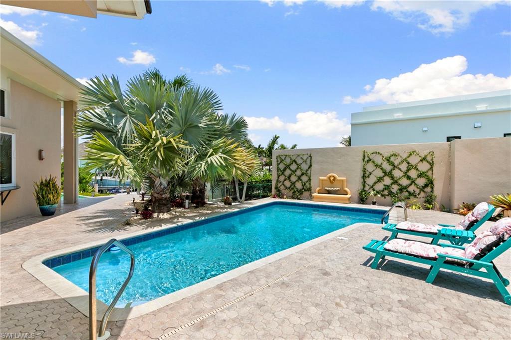 MARCO ISLAND - Residential