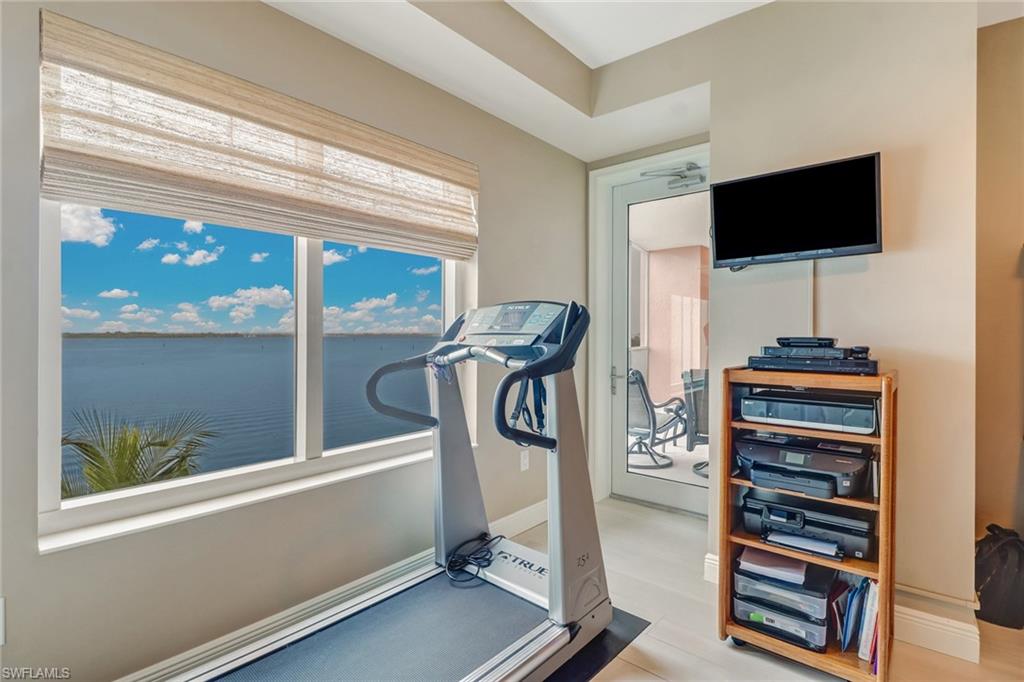 ST. TROPEZ - Residential