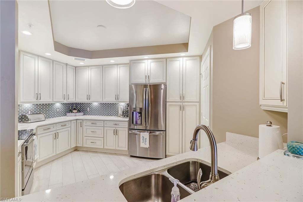 ST. TROPEZ - Residential