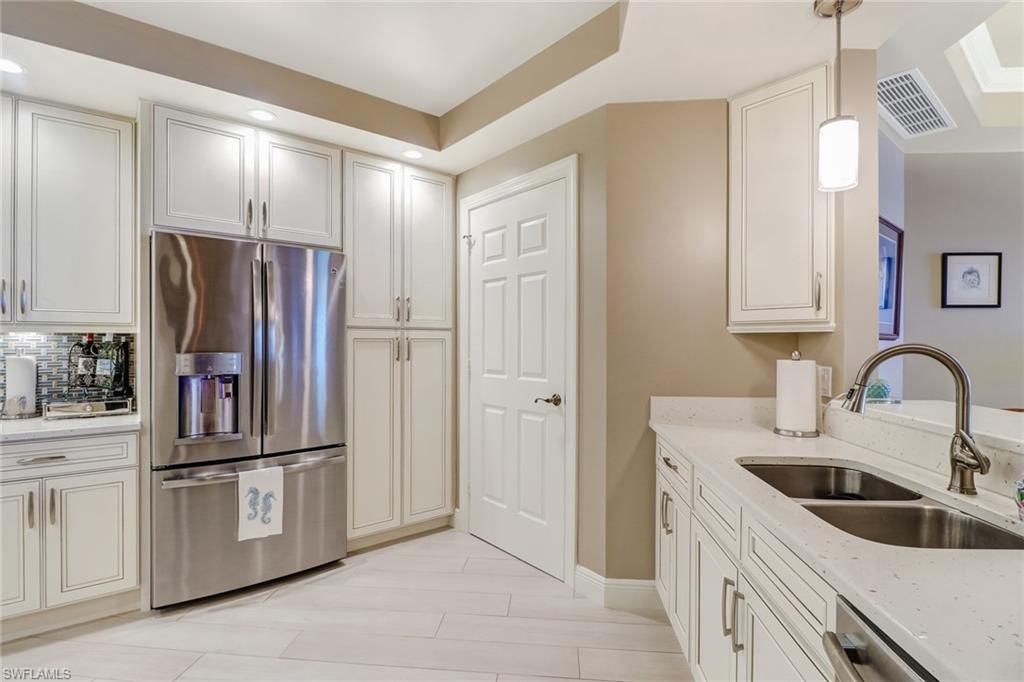 ST. TROPEZ - Residential