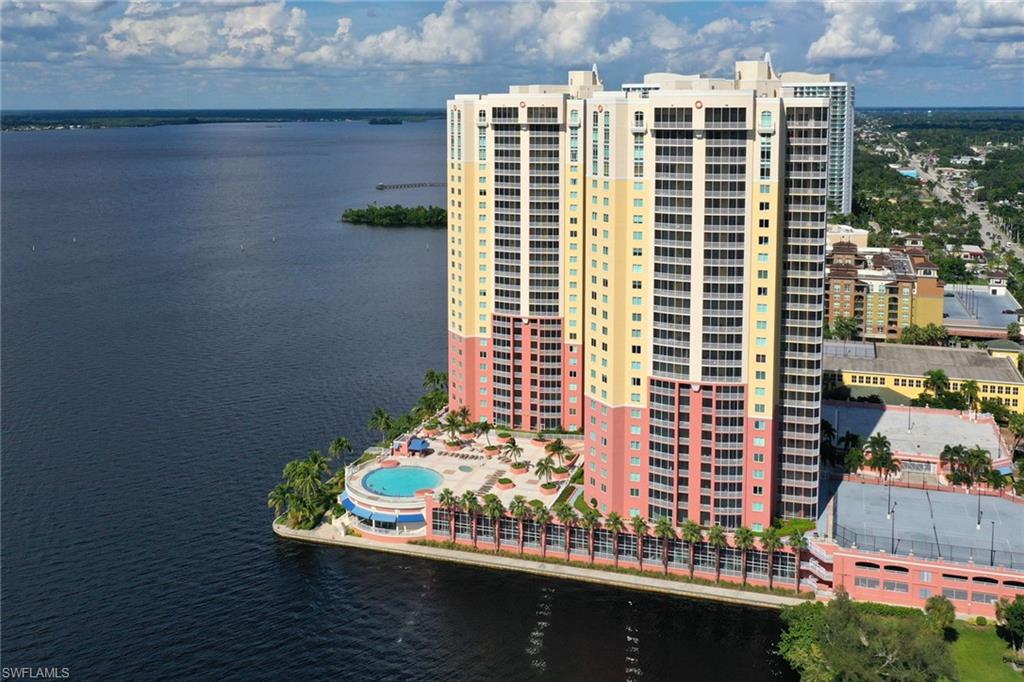 ST. TROPEZ - Residential