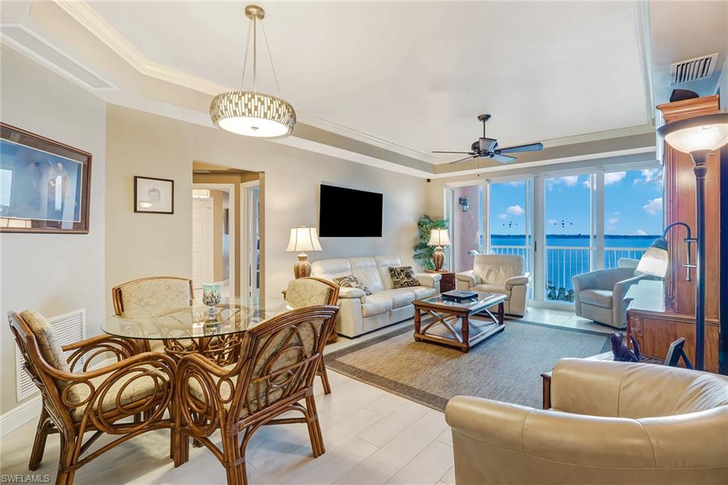 ST. TROPEZ - Residential