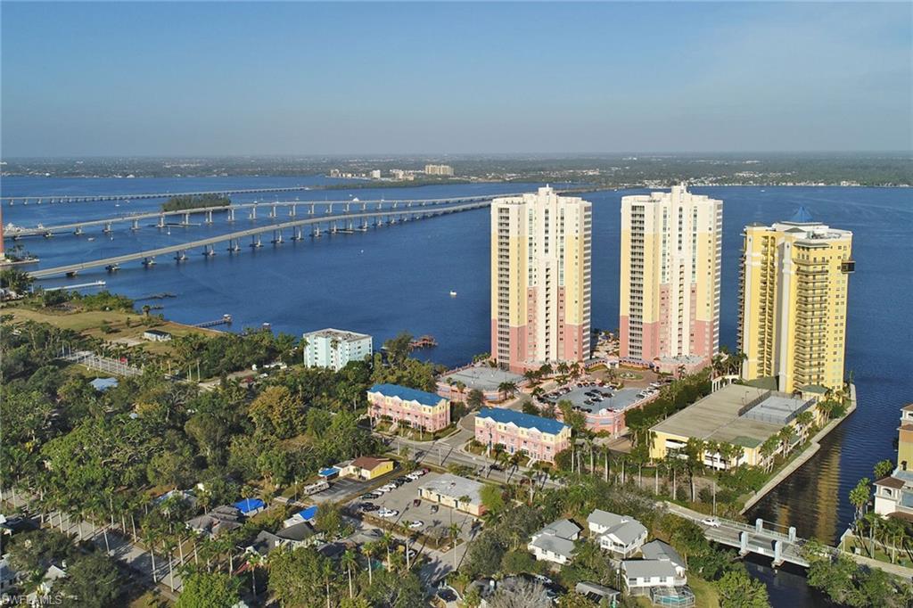 ST. TROPEZ - Residential