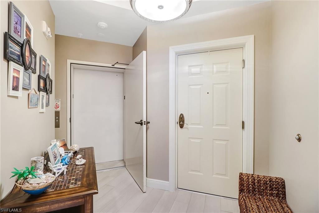 ST. TROPEZ - Residential