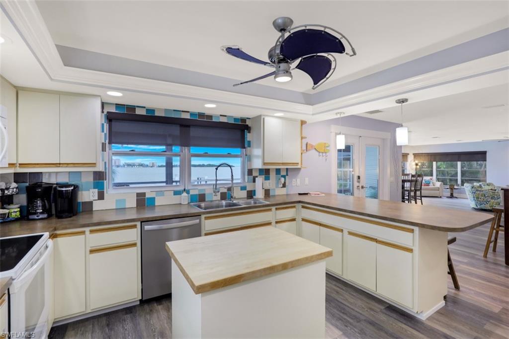 SAN CARLOS ON THE GULF - Residential