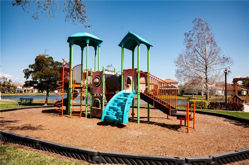 PEBBLE BEACH - Residential