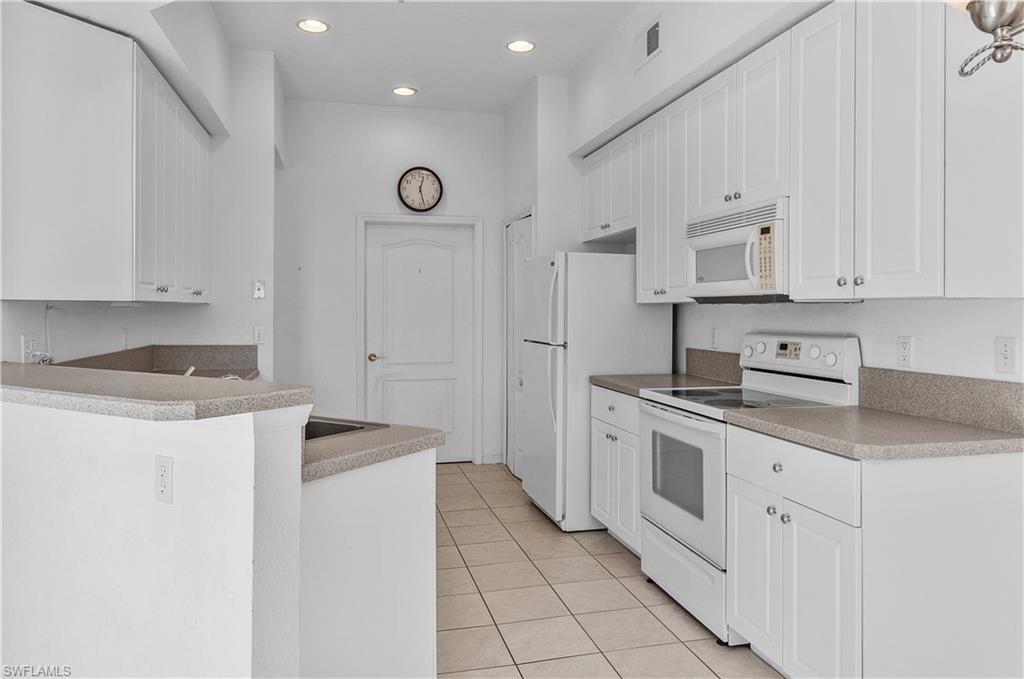 PEBBLE BEACH - Residential