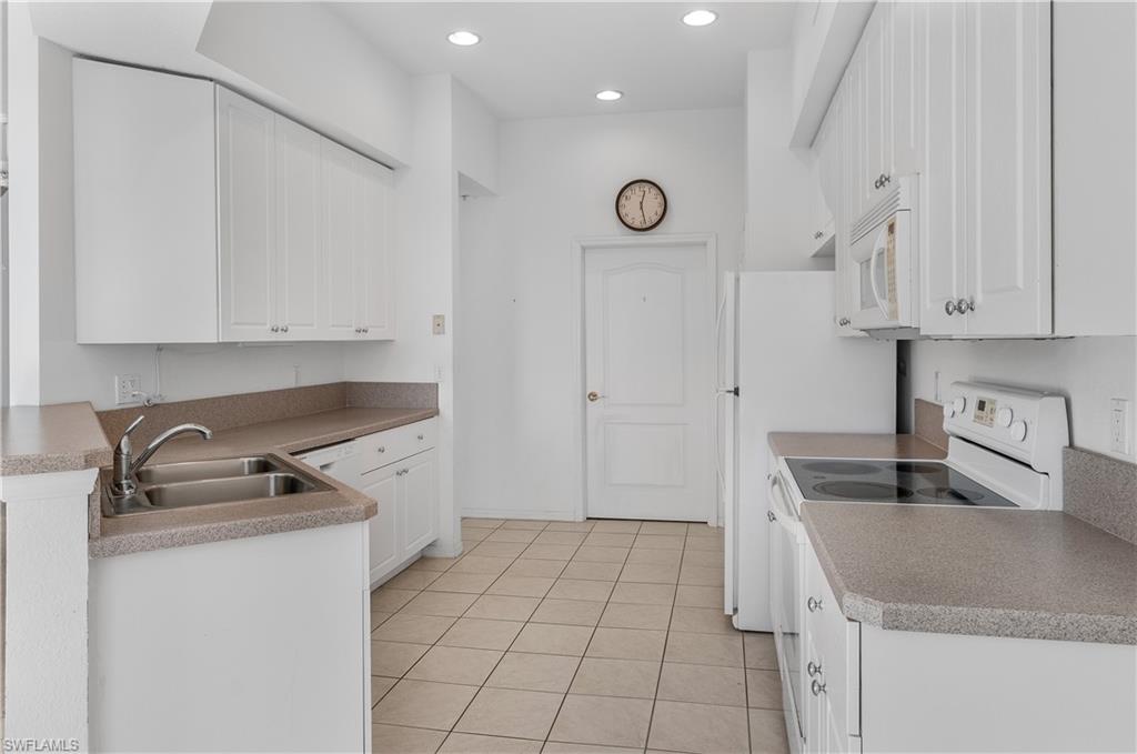 PEBBLE BEACH - Residential