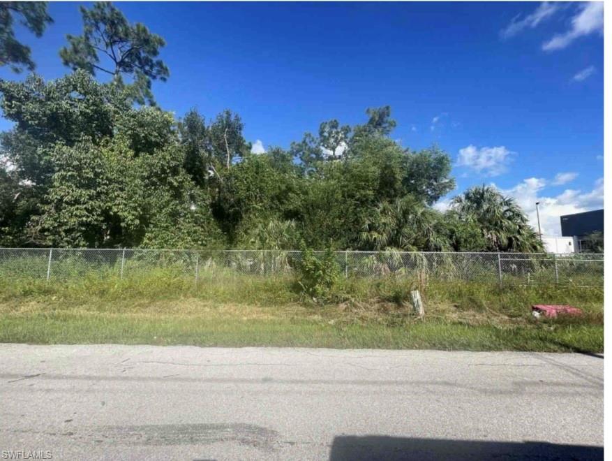 FORT MYERS - Land