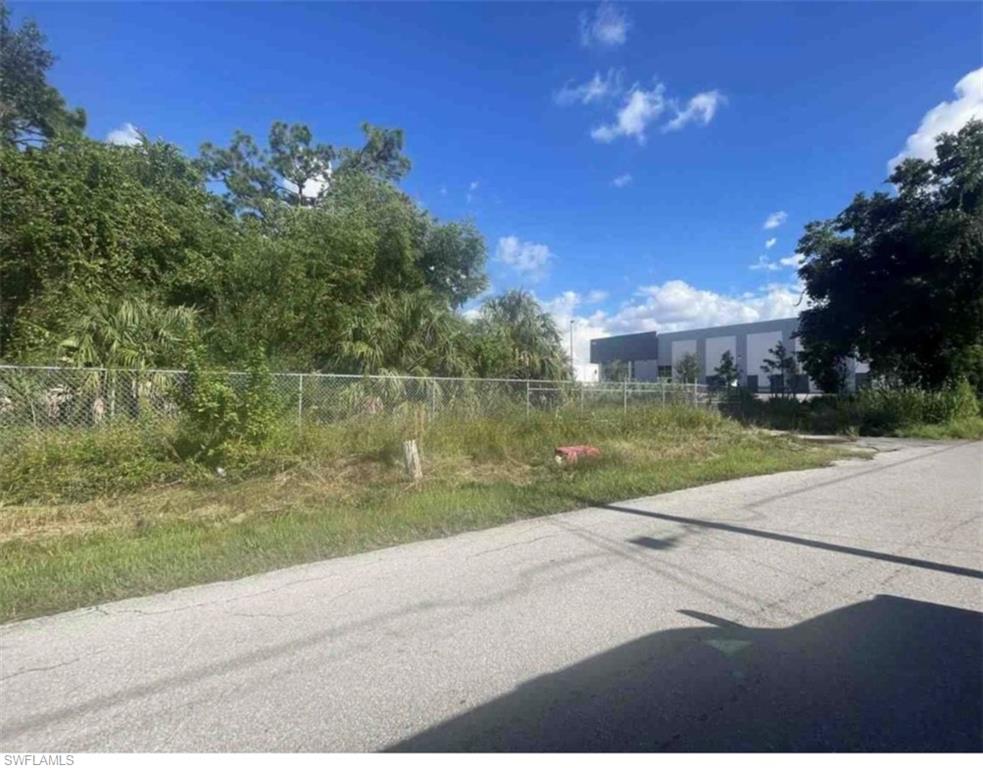 FORT MYERS - Land