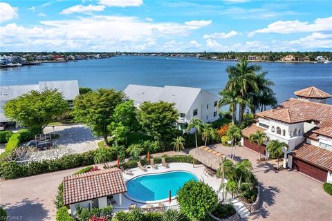 A home in NAPLES