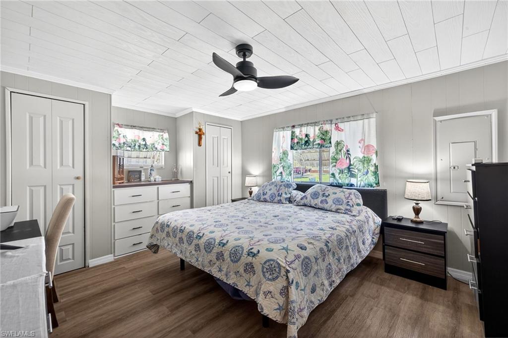 LAZY DAYS MOBILE VILLAGE - Residential