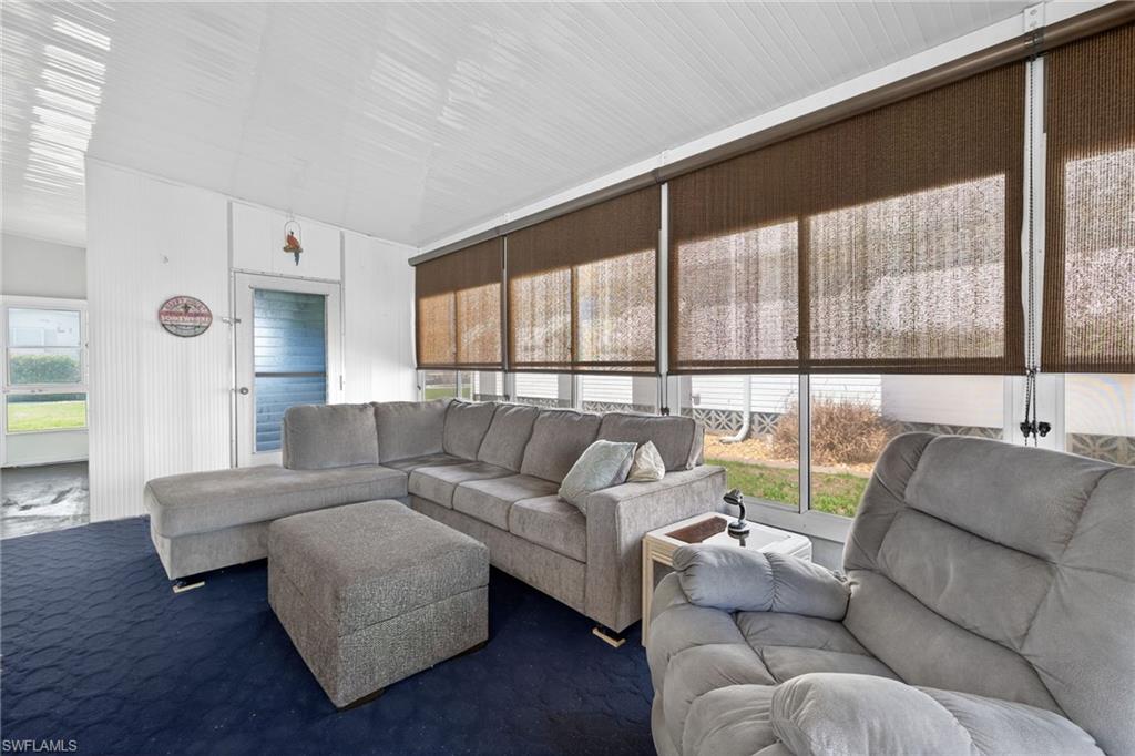 LAZY DAYS MOBILE VILLAGE - Residential