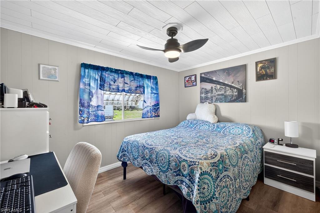 LAZY DAYS MOBILE VILLAGE - Residential