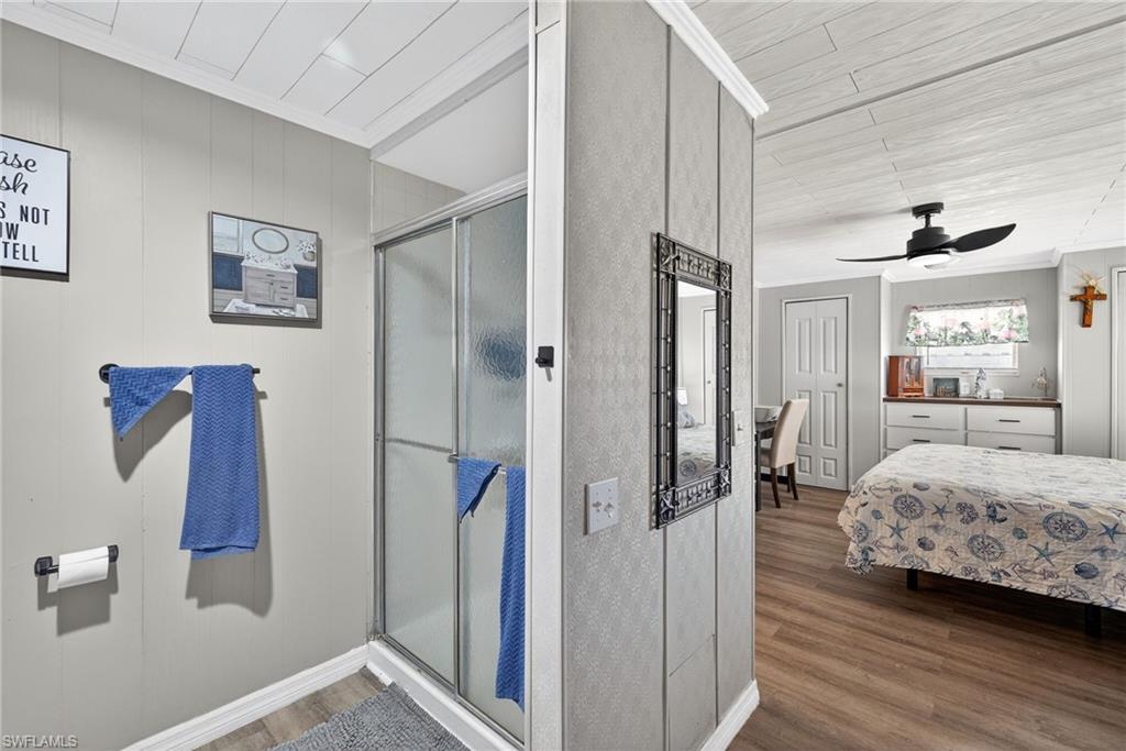 LAZY DAYS MOBILE VILLAGE - Residential