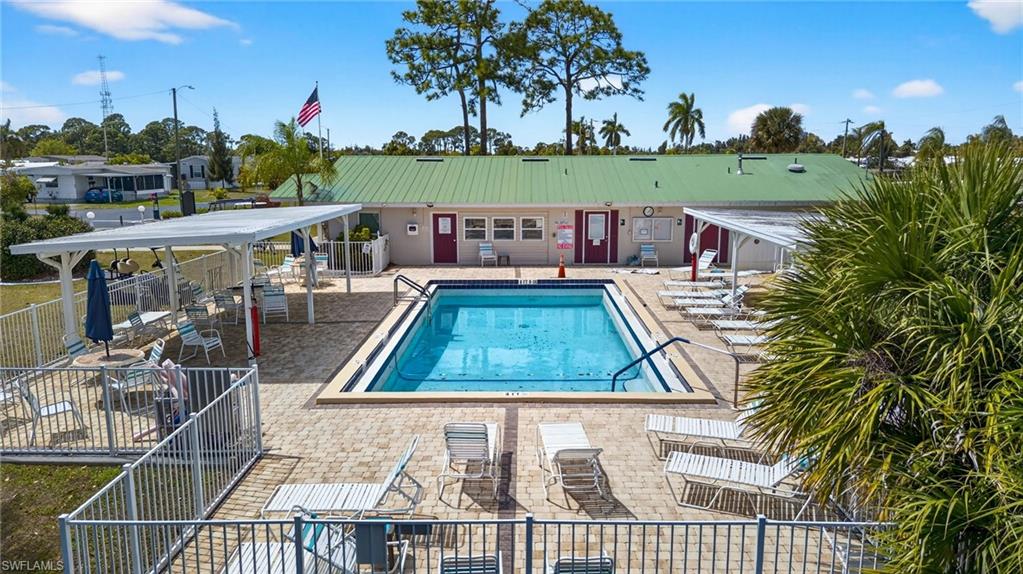 LAZY DAYS MOBILE VILLAGE - Residential