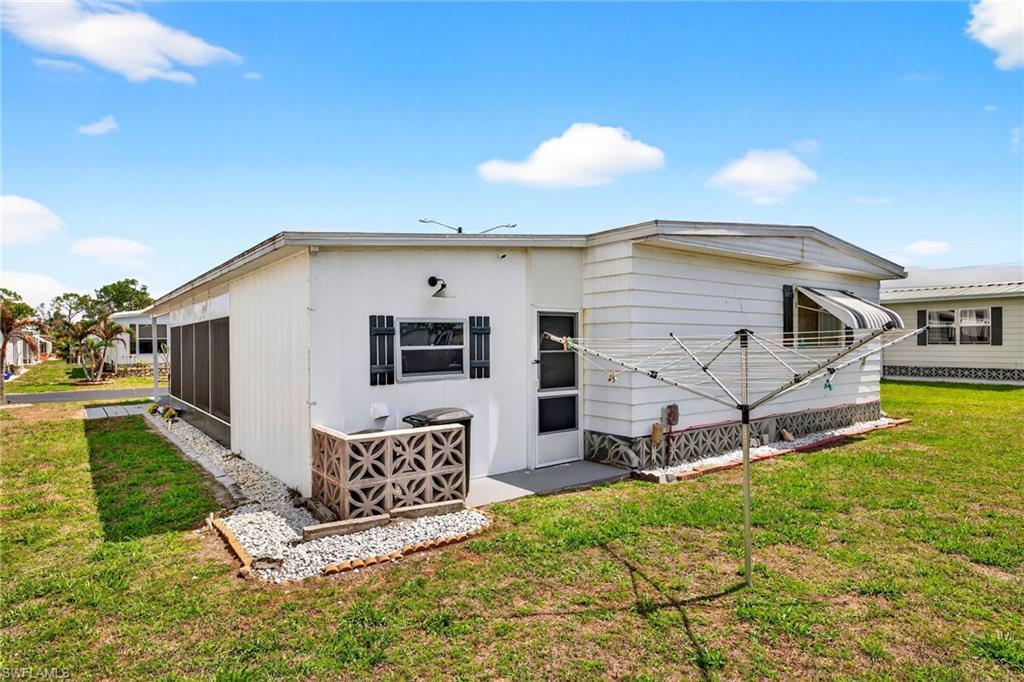 LAZY DAYS MOBILE VILLAGE - Residential