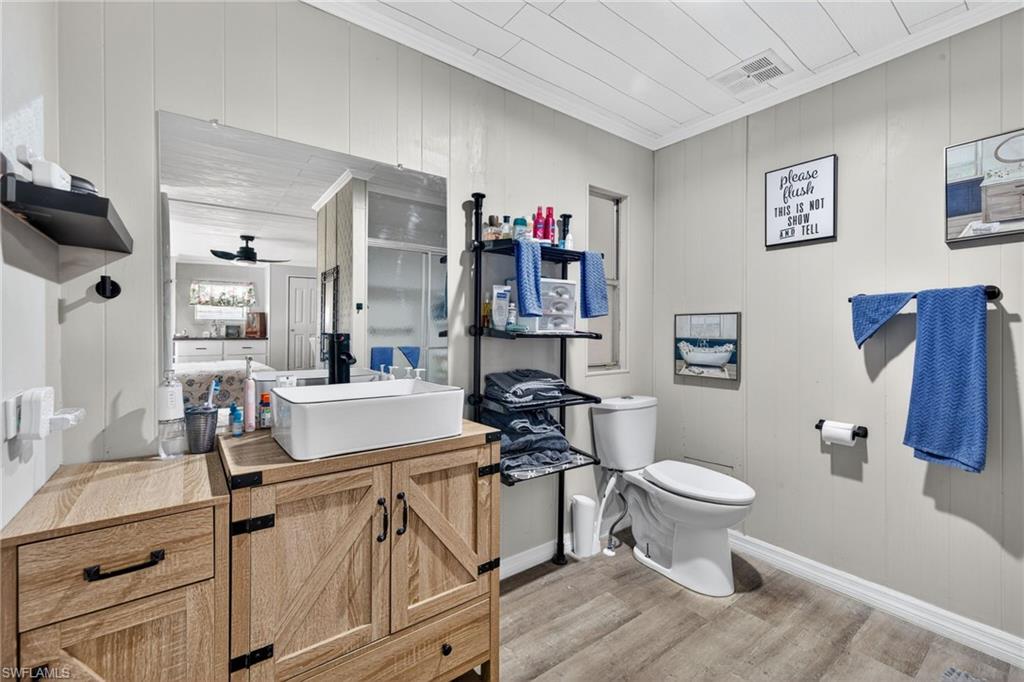 LAZY DAYS MOBILE VILLAGE - Residential