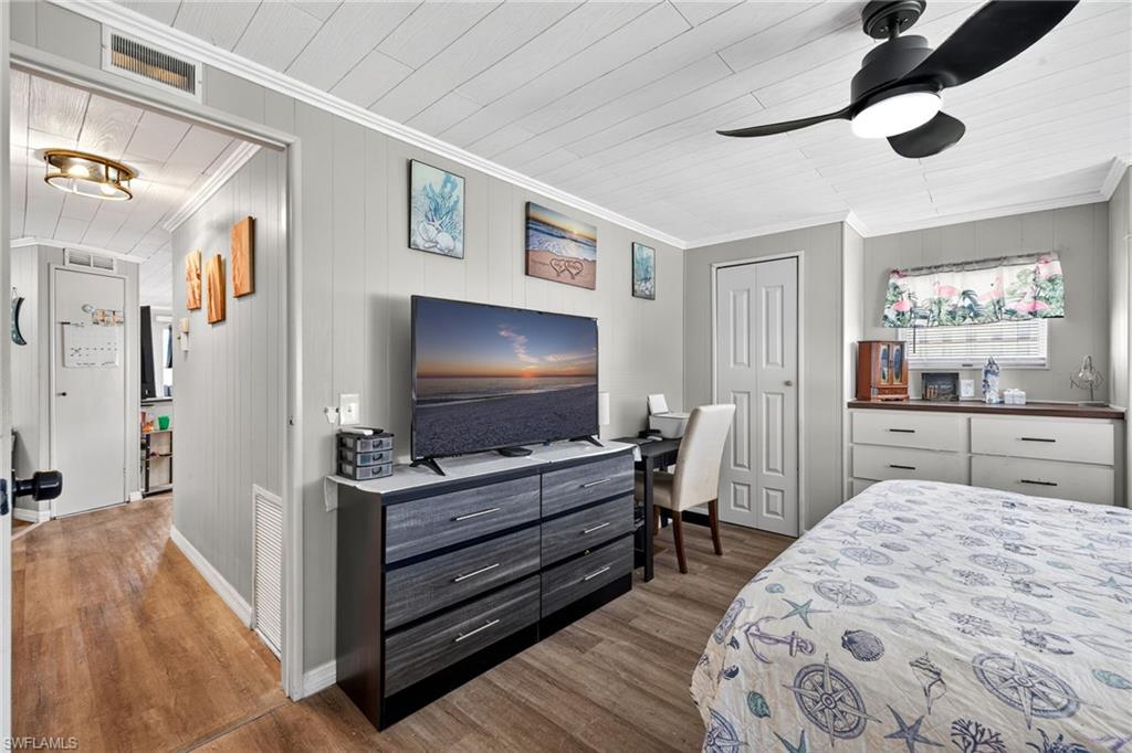 LAZY DAYS MOBILE VILLAGE - Residential