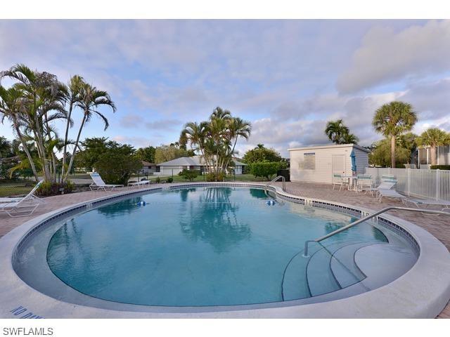 FOUR FOUNTAINS - Residential