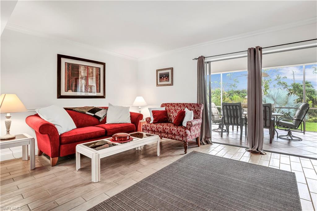 FOUR FOUNTAINS - Residential