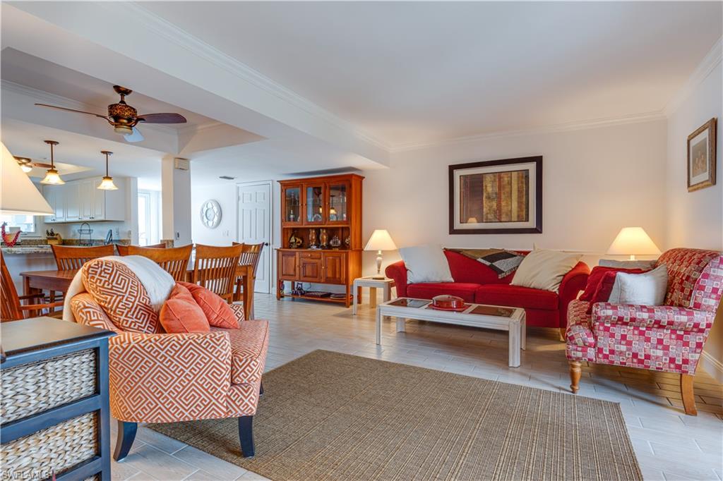 FOUR FOUNTAINS - Residential