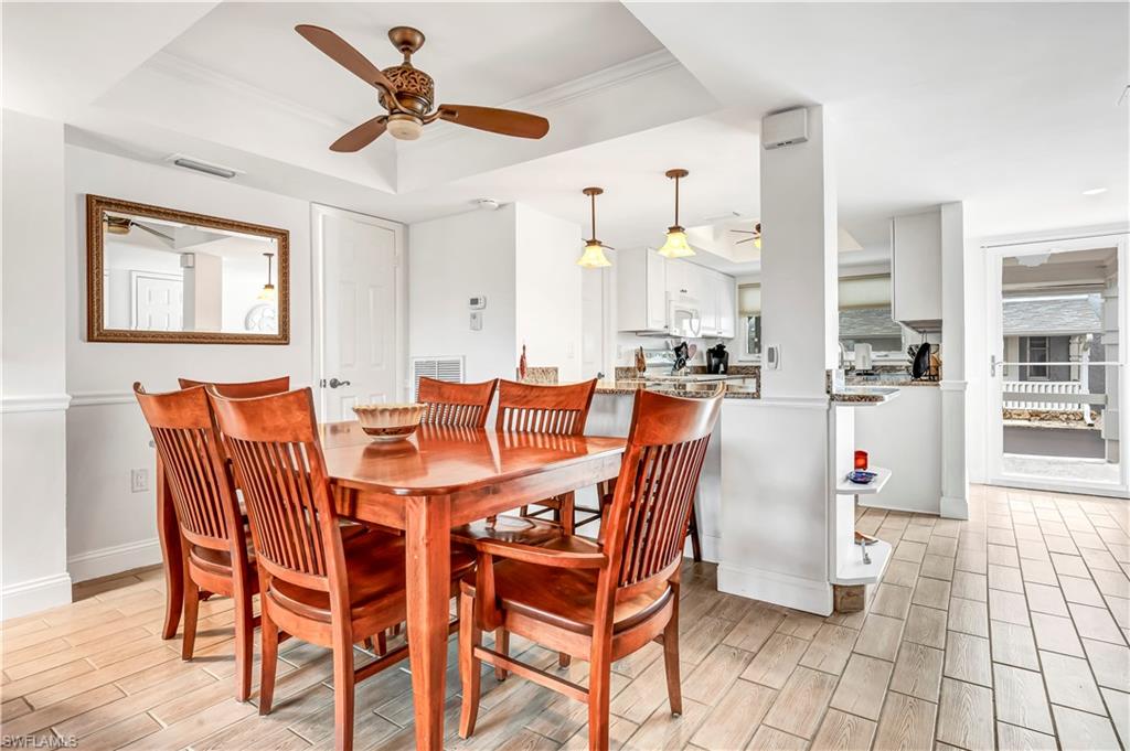 FOUR FOUNTAINS - Residential