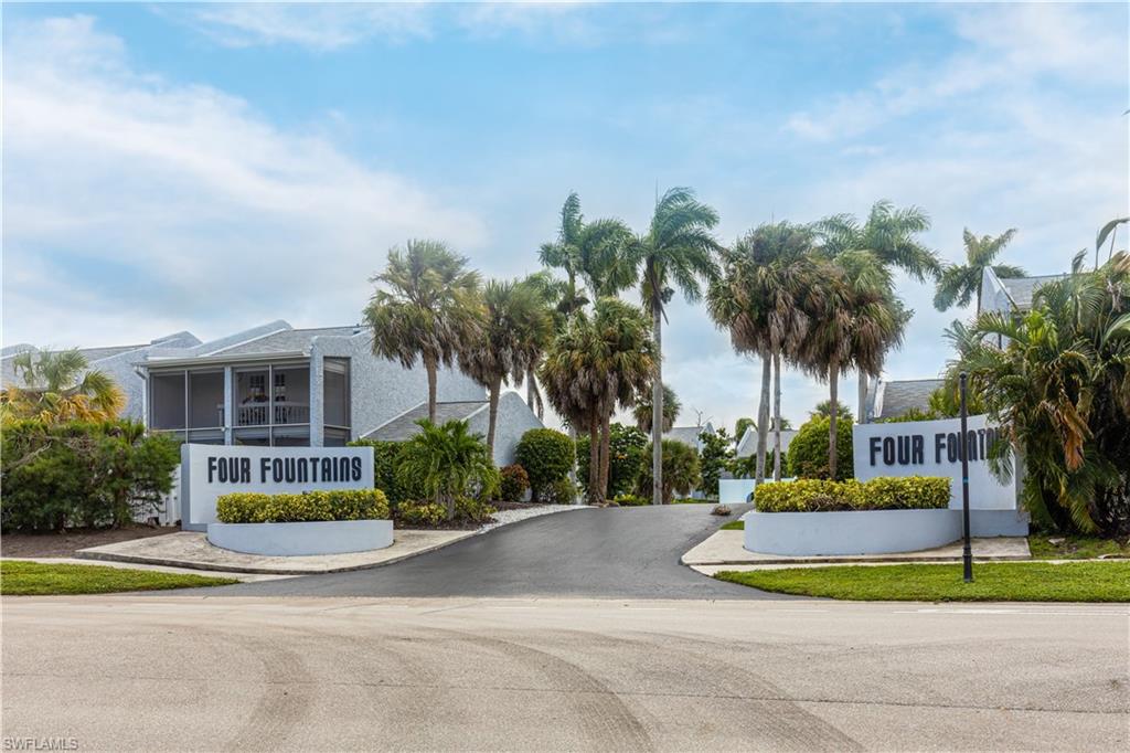 FOUR FOUNTAINS - Residential