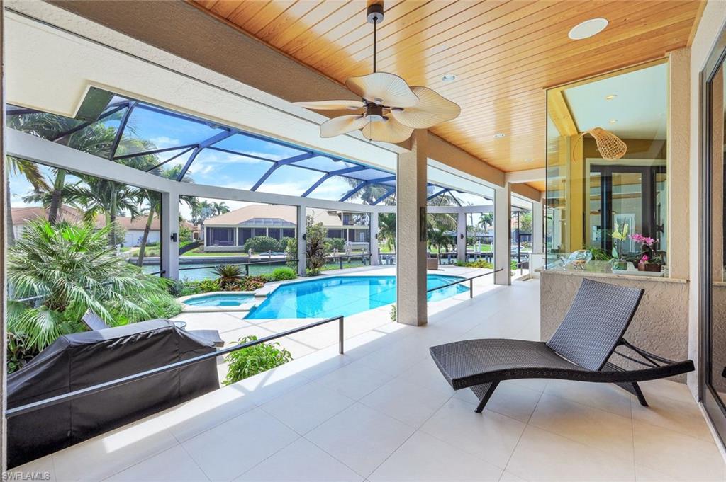 MARCO BEACH - Residential