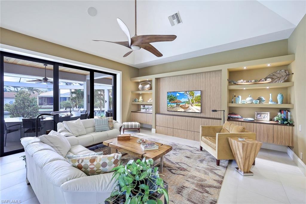 MARCO BEACH - Residential