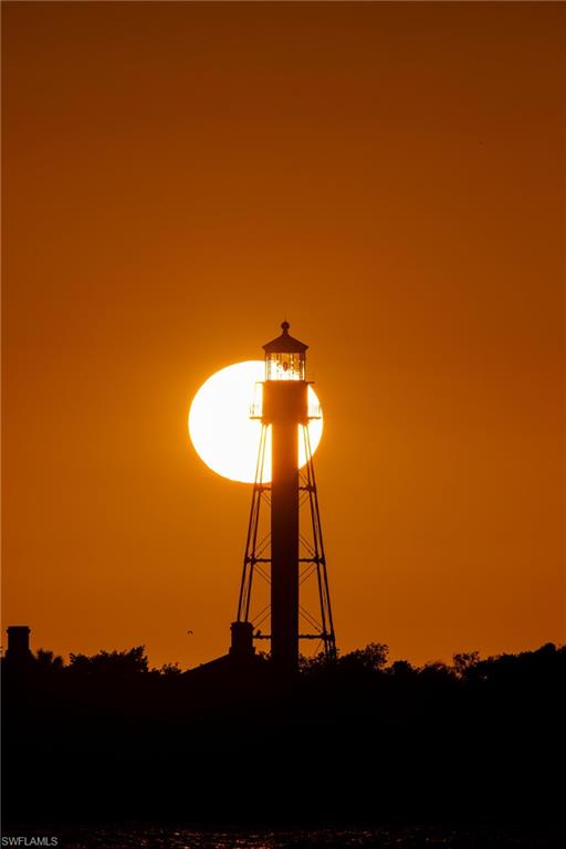 RIVERSIDE CLUB - Residential