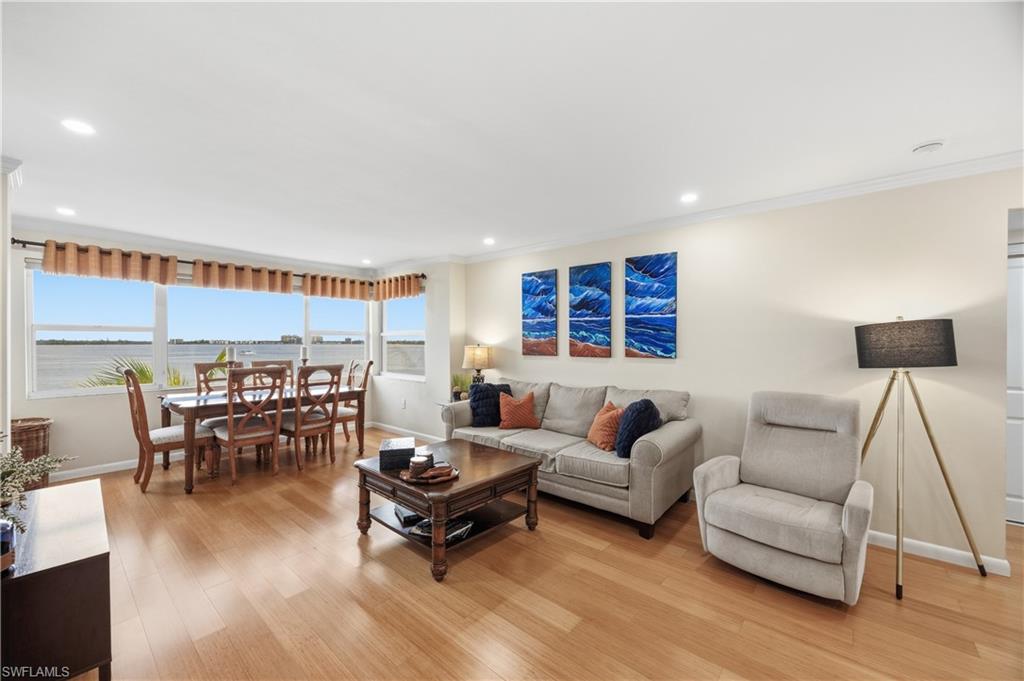 RIVERSIDE CLUB - Residential