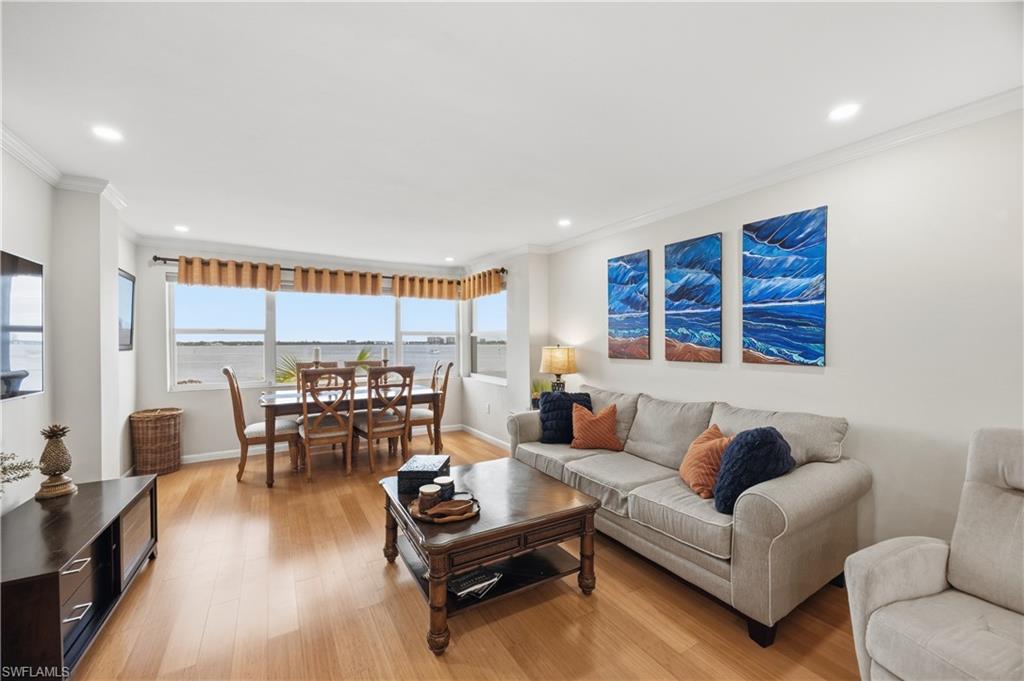 RIVERSIDE CLUB - Residential