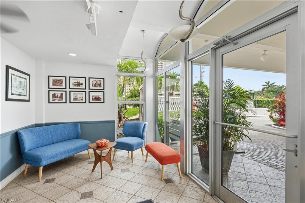 RIVERSIDE CLUB - Residential