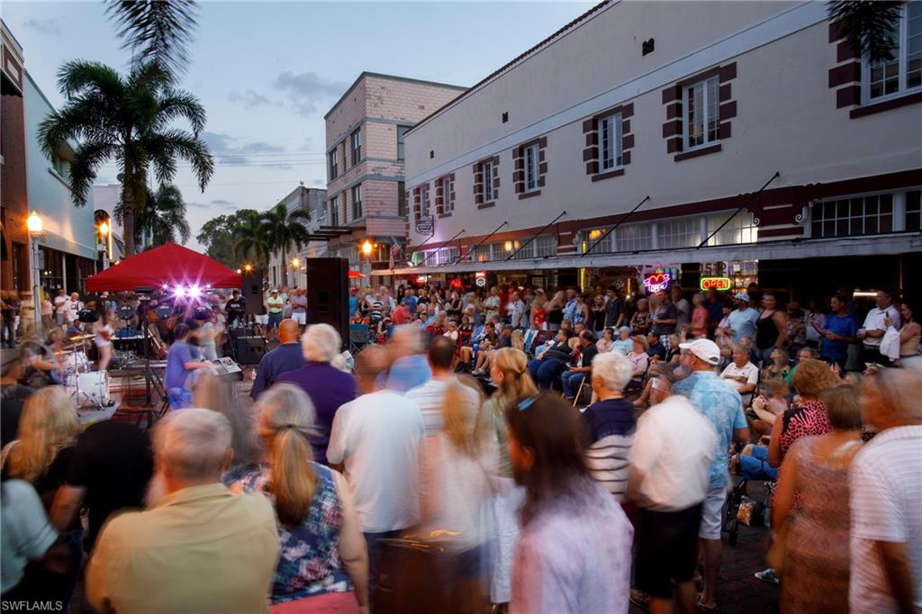 RIVERSIDE CLUB - Residential