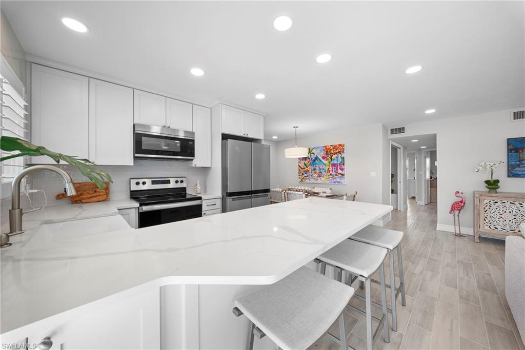 3200 Gulf Shore BLVD N 107